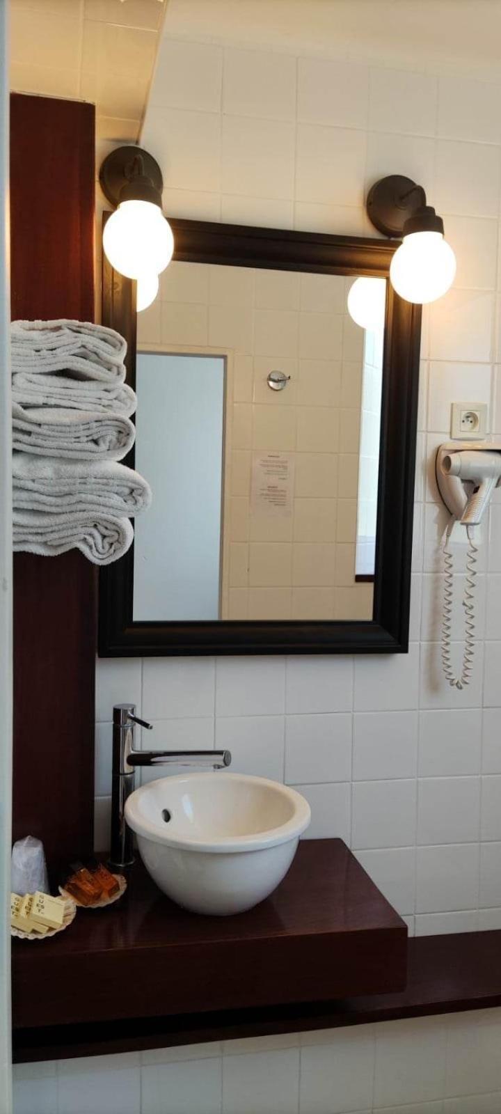 Le Relais Des Iles Hotel Coudeville Bagian luar foto